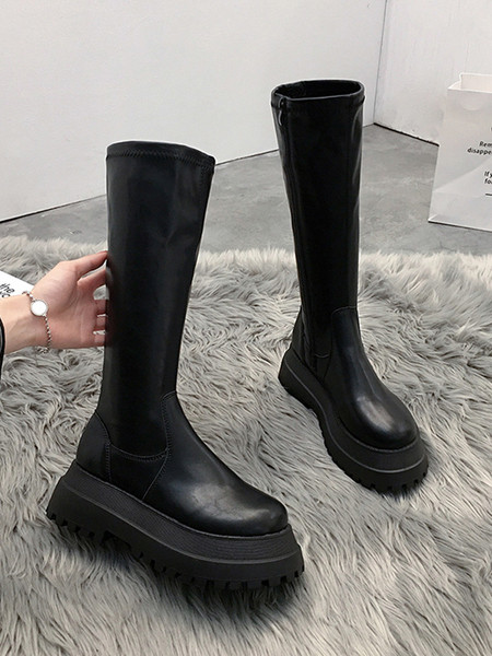 Moodsad naiste saapad või kõrge tallaga saapad