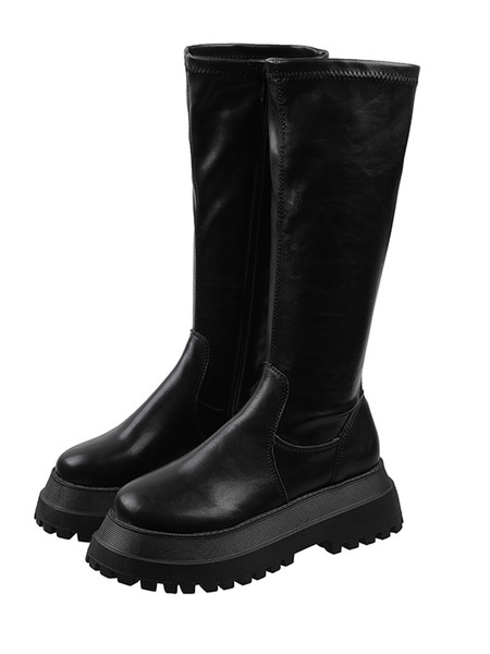 Moodsad naiste saapad või kõrge tallaga saapad