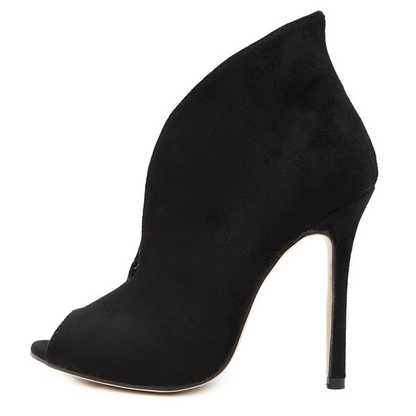 Új magassarkú női cipőmodell - öko velúrból