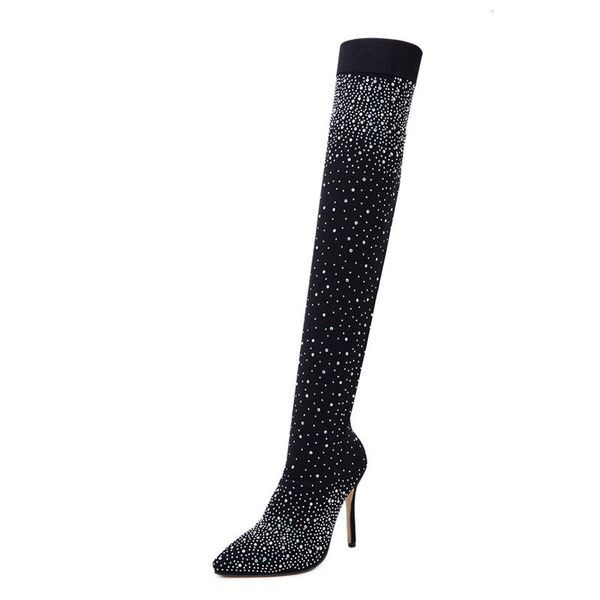 Elegantsed kivikeste ja kõrgete kontsadega naiste saapad