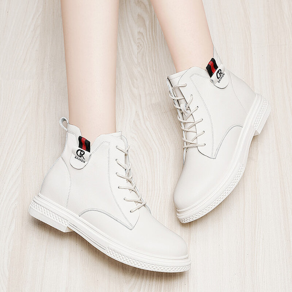 Női csizma öko bőrből, cipzárral - két modell