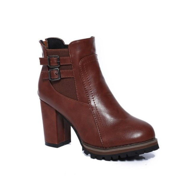 Női csizma új modellje csattal - műbőr fekete és barna színben