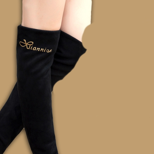 Ženske ležerne čizme s unutarnjom platformom crne boje