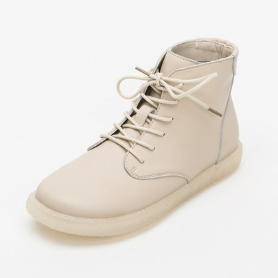 Öko bőrből készült női csizma fűzővel, lapos talppal