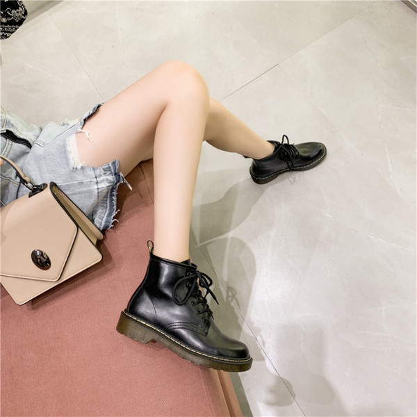 Naiste nahast paeltega talvesaapad