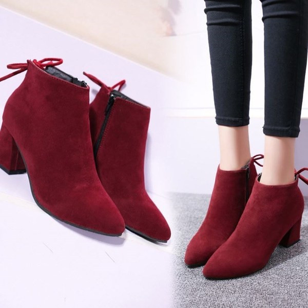 Női velúr csizma cipzárral és vastag sarokkal