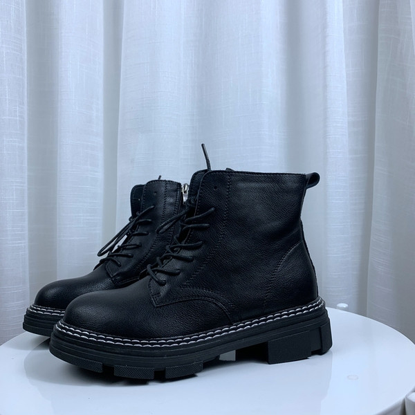 Kubai őszi csizma új modellje durva talppal