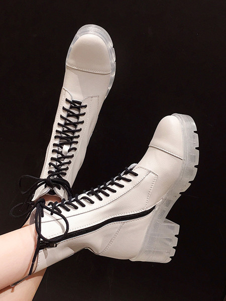 Moodsad naiste ökonahast saapad krobelise talla, paelte ja lukuga