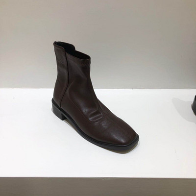 Öko bőrből készült női csizma, lekerekített modell