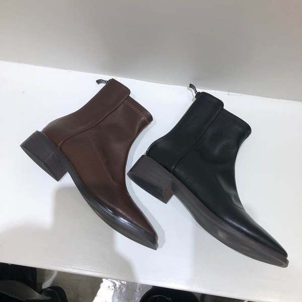 Öko bőrből készült női csizma, lekerekített modell