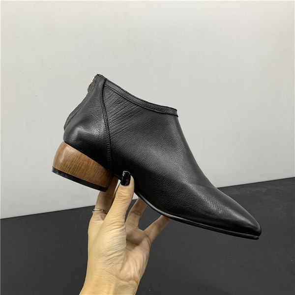 Öko bőrből készült őszi csizma kerek sarokkal