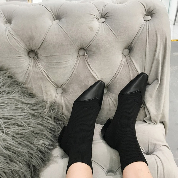 Női textilcsizma hegyes modell