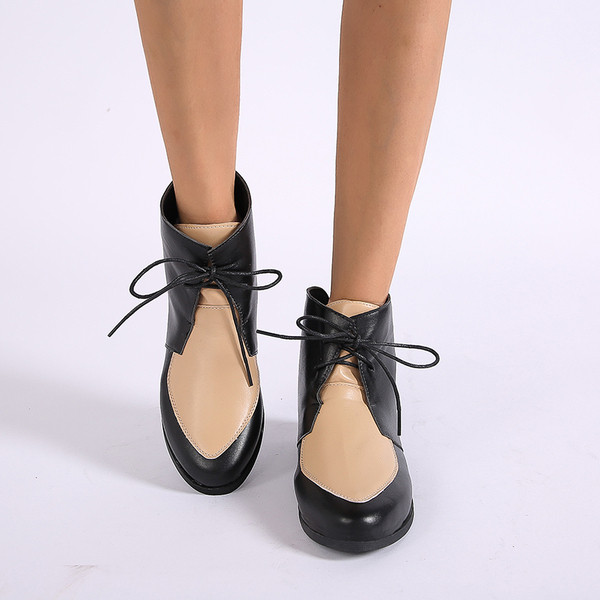 Naiste vabaaja paeltega saapad - terava otsaga mudel