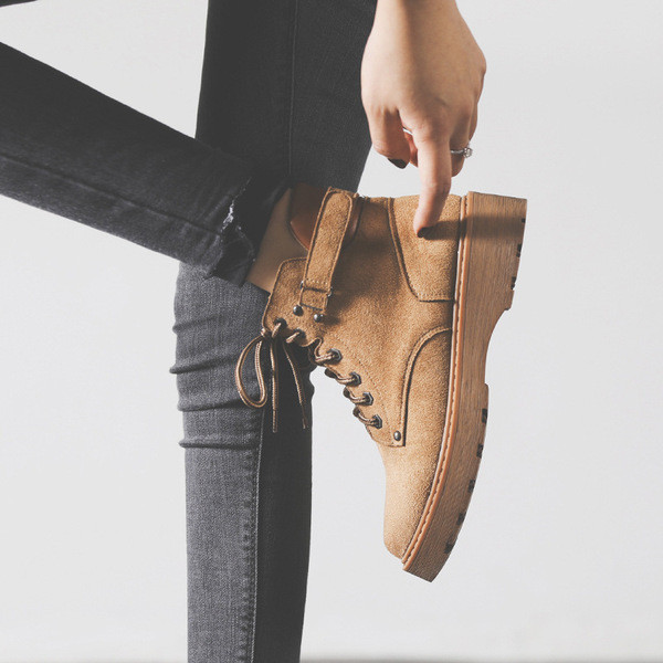 Naiste seemisnahast talvesaapad