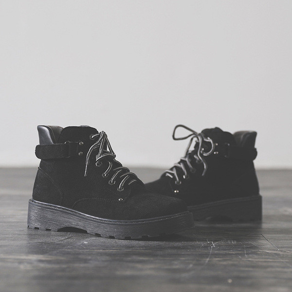 Naiste seemisnahast talvesaapad