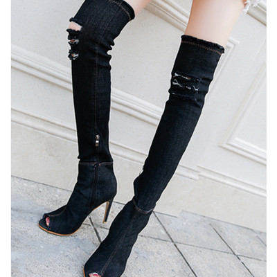 Rebenenud elementidega naiste teksasaabaste uus mudel