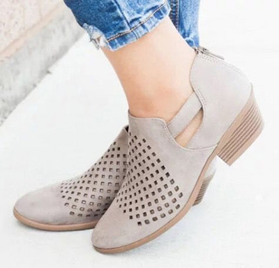 Uus mudel metallist elementidega naiste saapad - mitu mudelit