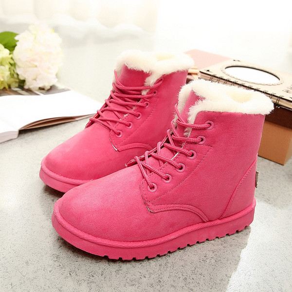 Női téli csizma puha béléssel és lapos talppal