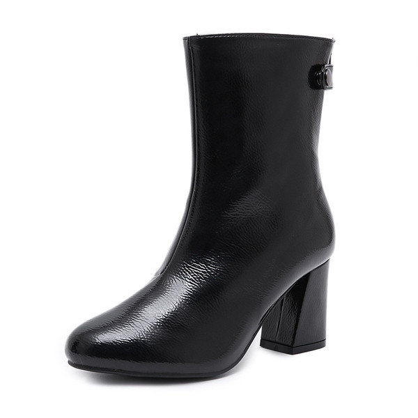 Modern női csizma vastag sarokkal, öko bőrből, fekete színben