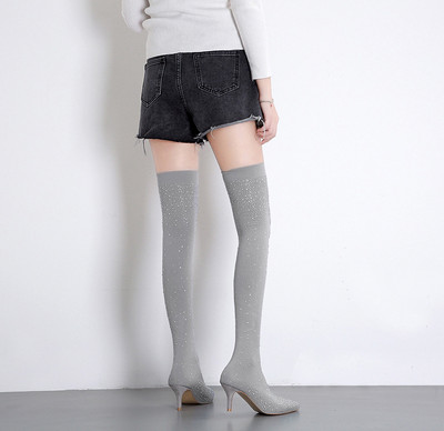 Moodsad naiste kividega saapad - saapade tüüp