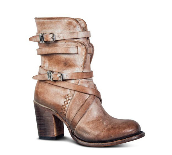 Női csizma új modellje csatokkal és vastag sarokkal