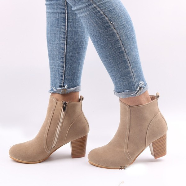 Naiste seemisnahast saapad paksu kontsa ja lukuga