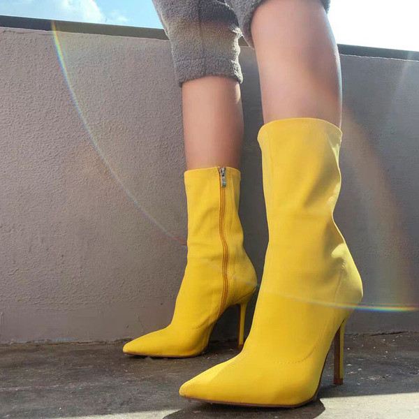 Moderne ženske čizme na špic na tanku visoku petu