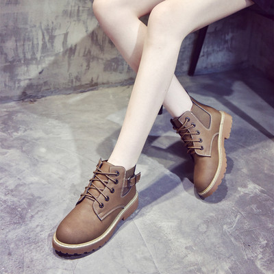 Női őszi-téli csizma színes fűzővel