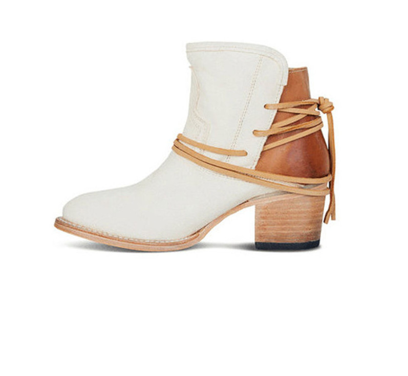 Alkalmi női csizma műbőrből, fűzős