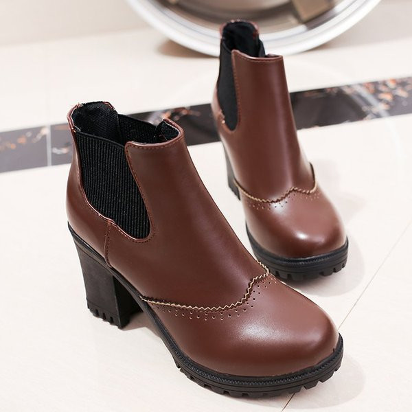 Női alkalmi csizma eko bőrből, vastag sarokkal