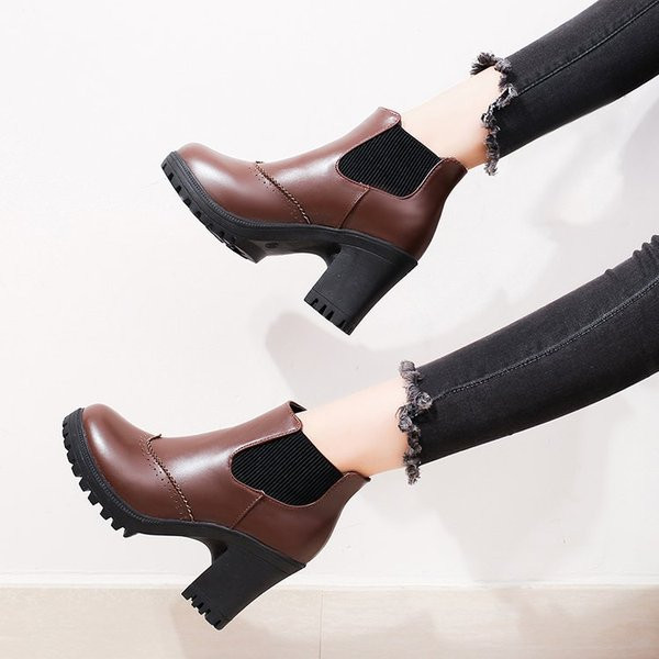 Női alkalmi csizma eko bőrből, vastag sarokkal