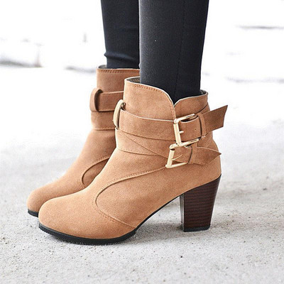 Velúr, vastag sarkú női csizma