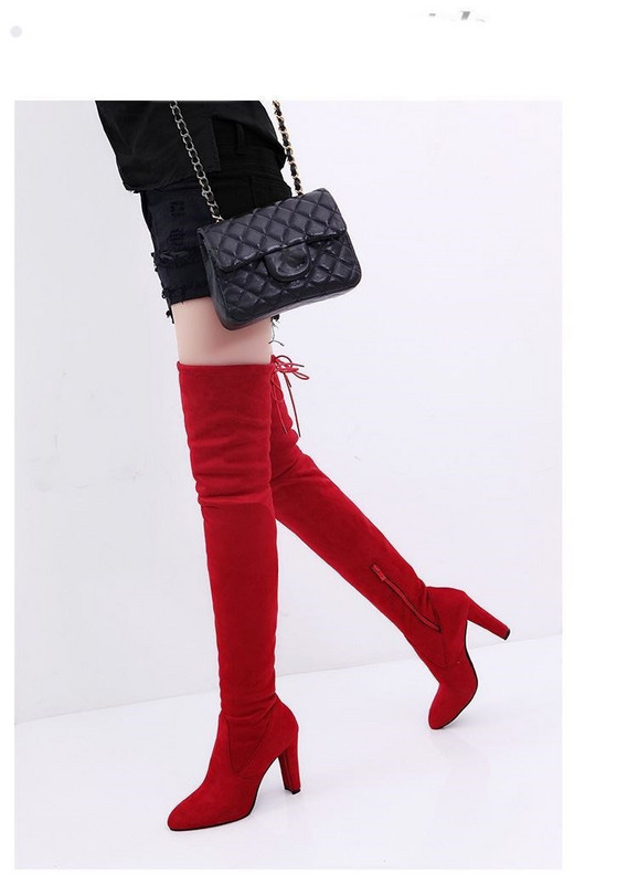 Női alkalmi csizma cipzárral és magassarkúval, öko velúrból