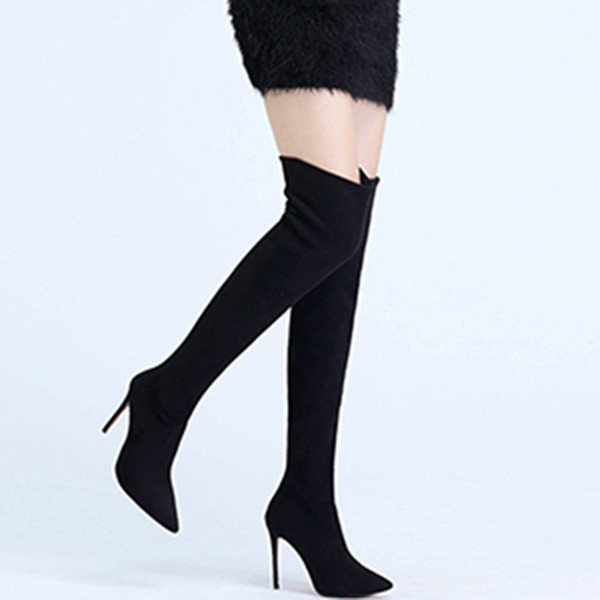 Дамски дълги ботуши заострен модел с висок ток
