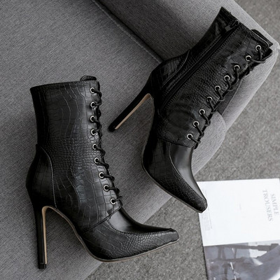 Дамски кожени боти с тънък ток и цип