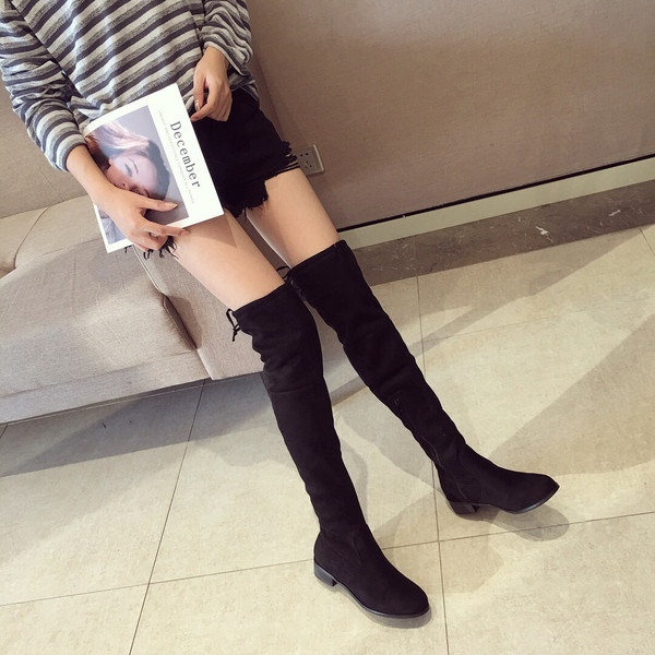 Ежедневни дамски ботуши над коляното заоблен модел с връзки