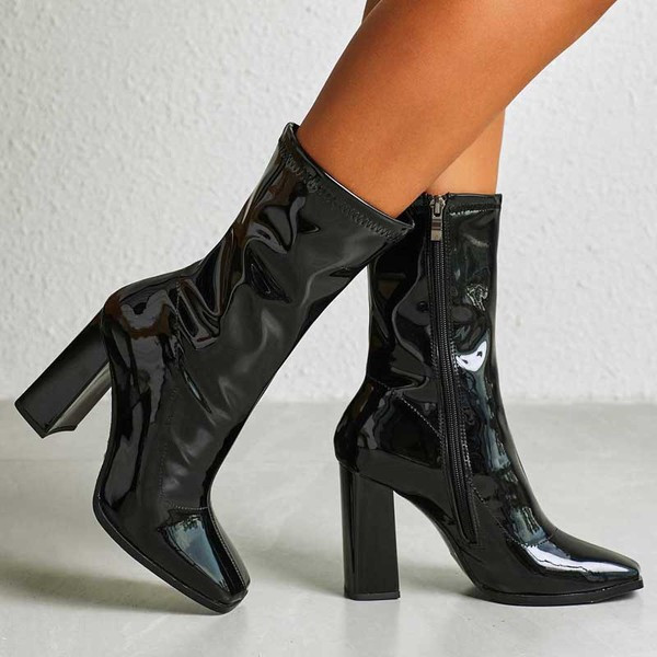 Стилни дамски ботуши от еко велур или еко кожа с дебел ток