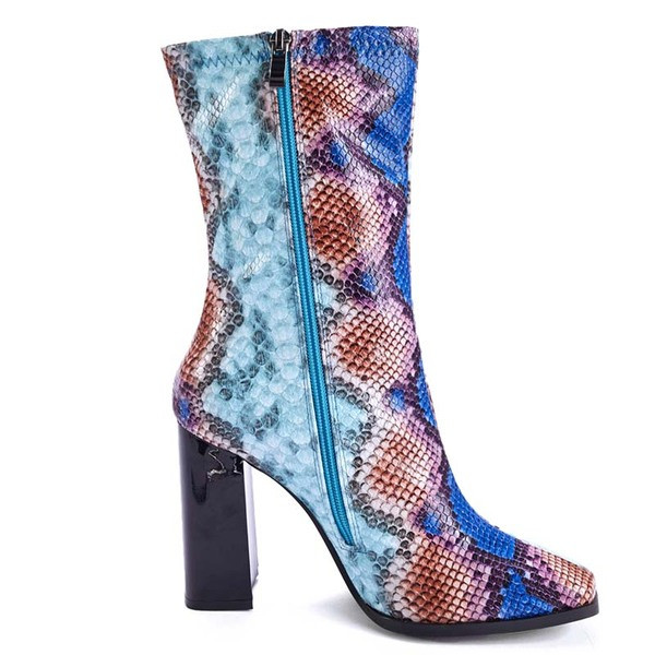 Стилни дамски ботуши от еко велур или еко кожа с дебел ток