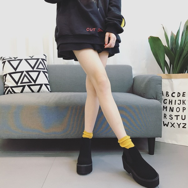 Ежедневни дамски боти заоблен модел с платформа