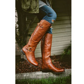 Дамски ежедневни ботуши от еко кожа с равна подметка и цип