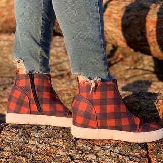 Ежедневни дамски боти с вътрешна платформа