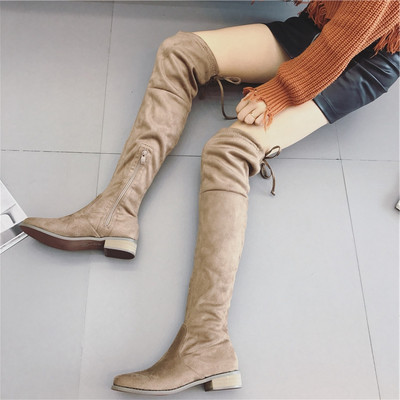 Дълги дамски ботуши с равна подметка и връзки