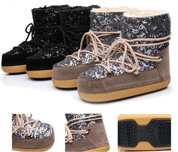 Модерни дамски боти с връзки и лъскав елемент 