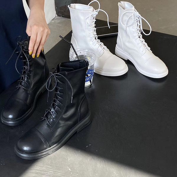 Актуални боти от еко кожа с равна подметка и връзки