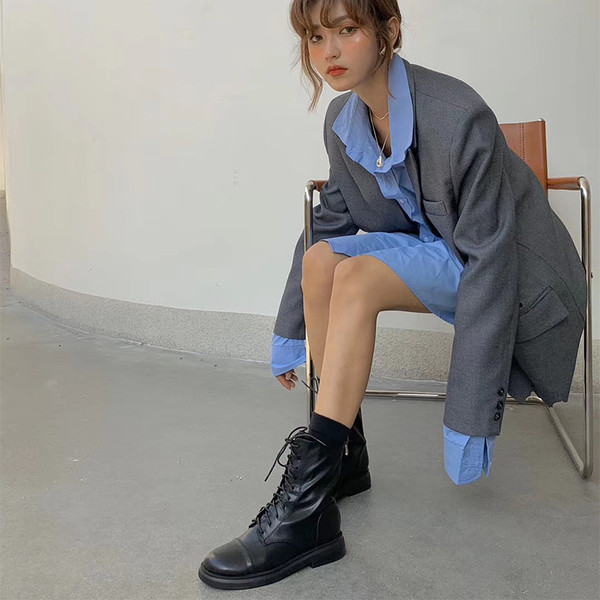 Актуални боти от еко кожа с равна подметка и връзки