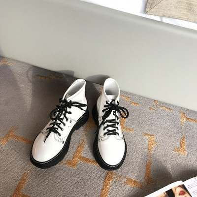 Jesenske ženske čizme od eko kože sa ravnim đonom i vezicama