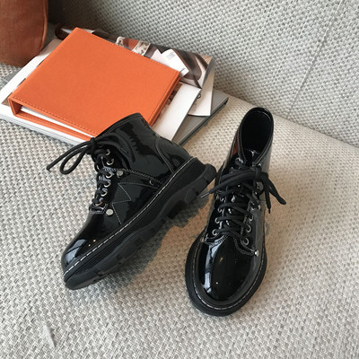 Есенни дамски боти от еко кожа с равна подметка и връзки