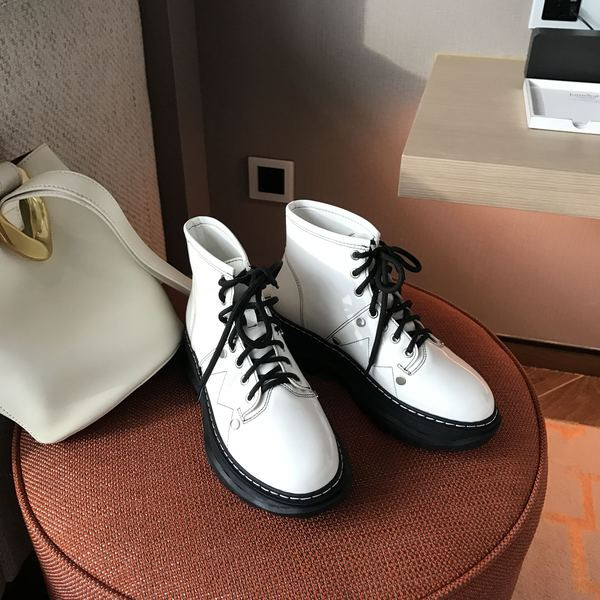 Есенни дамски боти от еко кожа с равна подметка и връзки