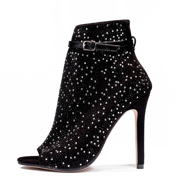 Стилни дамски боти с камъни и висок ток