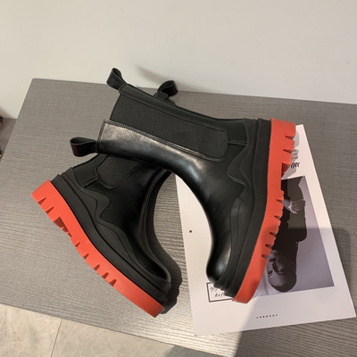 Черни дамски боти от еко кожа с цветна подметка